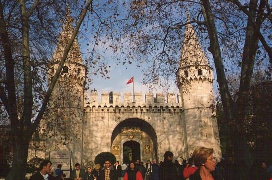 Un ponte tra Oriente e Occidente Istanbul MARKO BARDAZZI MARKO BARDAZZI
