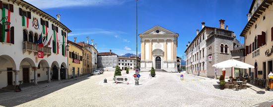 1920px-Piazza_Papa_Luciani,_Mel 1920px-Piazza_Papa_Luciani,_Mel  