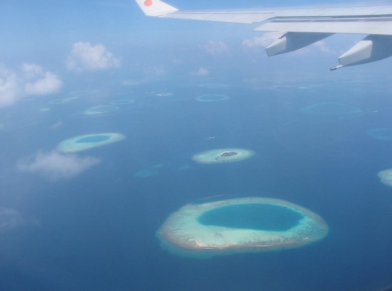 vista atolli dall'aereo