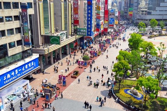 Nanjing Road Shanghai Claudio zaccherini - ©Shutterstock  Claudio zaccherini - ©Shutterstock 