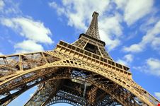paris eiffel tower