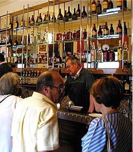 Food and Wine Walking Tour Food and Wine Walking Tour