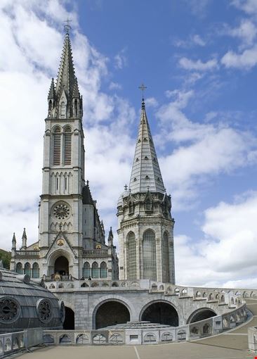 La Basilique Supérieure La Basilique Supérieure