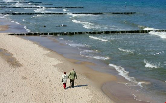 Barefoot Beach - WDG Photo 
©Shutterstock - WDG Photo 
©Shutterstock