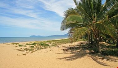 Beach in Far North Queensland Beach in Far North Queensland