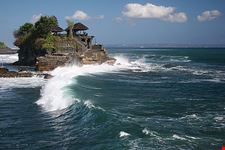 TANAH LOT BALI