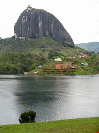  Medellin  Alberto Loyo - ©Shutterstock  Alberto Loyo - ©Shutterstock 