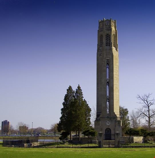  Detroit  