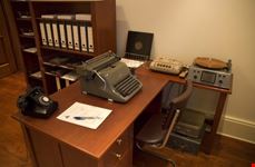 london the 1950s communications office
