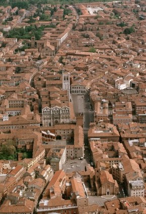 Veduta aerea di Ferrara