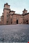 ferrara veduta castello