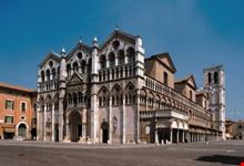 La Piazza davanti la Cattedrale