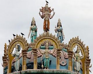 kuala lumpur ahthi eeswaran temple raja gopuram