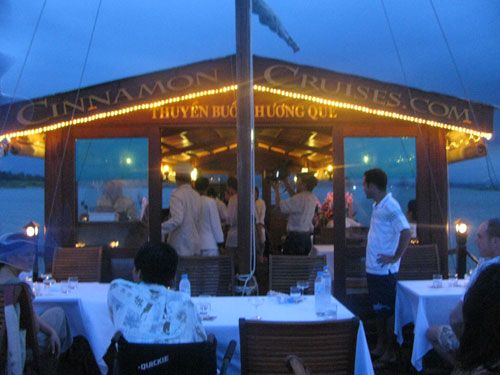 hoi an full moon dinner cruise in hoi an