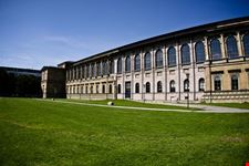 muenchen aussenansicht der alten pinakothek