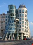 praga dancing house 1