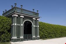 wien ein teil des schlossparks schoenbrunn