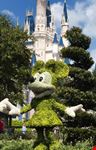 paris mickey mouse im disneyland