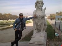 wien peter schreiber und die sphinx im garten des schloss belvedere