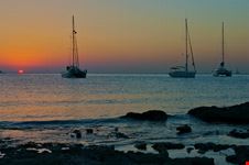ibiza atardecer en la bahia de san antonio