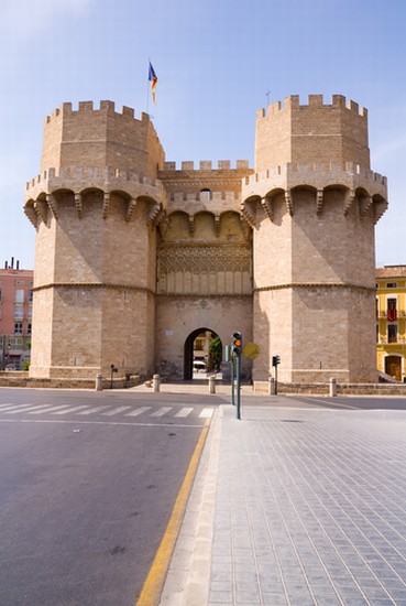 valencia las torres de serranos