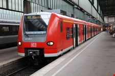 stuttgart hauptbahnhof in stuttgart