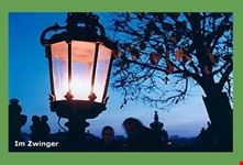 dresden stadtentfuehrung im zwinger