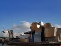 bilbao guggenheim-museum in bilbao
