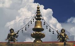 lhasa dach des jokhang-tempels in lhasa
