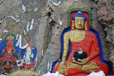 lhasa fels-buddha in lhasa