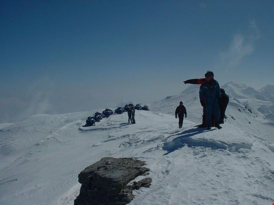  Imperdibile per gli amanti della montagna e dei motori a Madesimo ci sono 70km di piste dedicate alla motoslitta. Da buoni intenditori!  