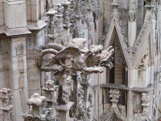 Duomo di Milano un gargouille sulle guglie  
