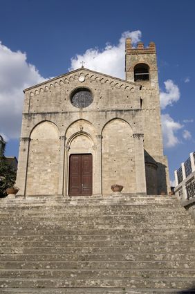 Piccola chiesa in Asciano
