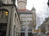 uno dei tanti palazzi