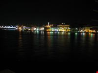 Vista del porto di Brindisi la notte!