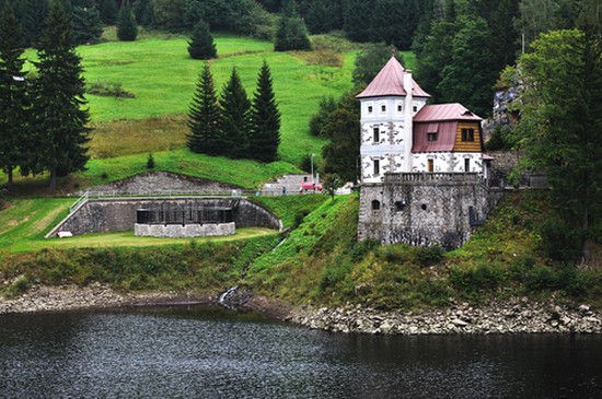 A small dam and power plant in Spindleruv Mlyn