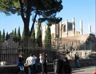 rom andrea hindrichs vor dem forum romanum