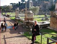 rom frau dr hindrichs im forum romanum