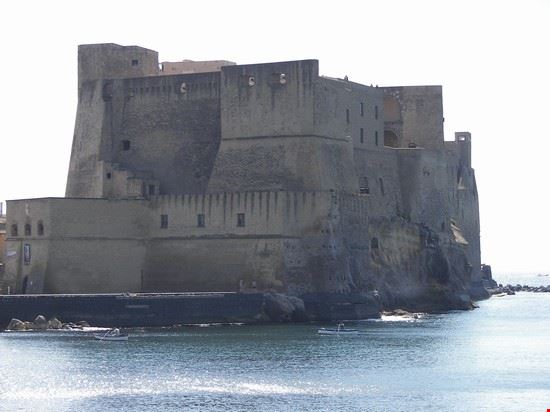 Castel dell’Ovo Naples Wknight94 - CC BY-SA 3.0 Wknight94