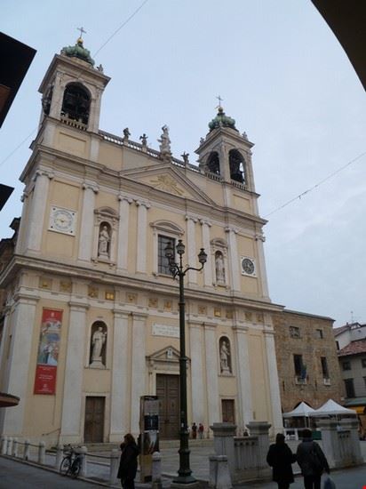  facciata della chiesa parrocchiale di Santa Maria Assunta e San Giacomo Maggiore  