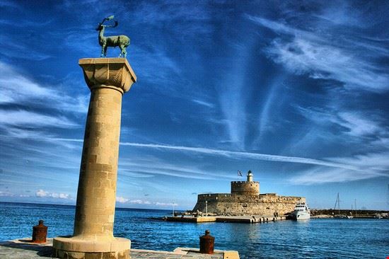 27379_rhodes_madraki
