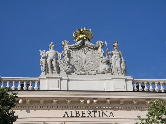 Albertina - Gryffindor - Gryffindor - CC BY-SA 2.5