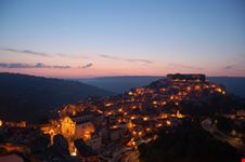 Ibla di notte