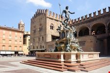 bologna piazza nettuno