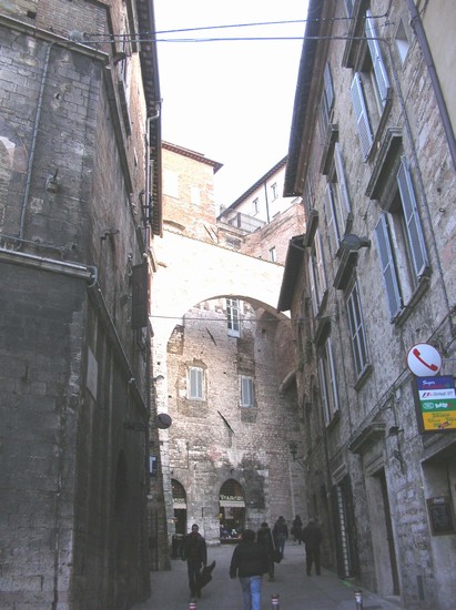 Via Maestà delle Volte