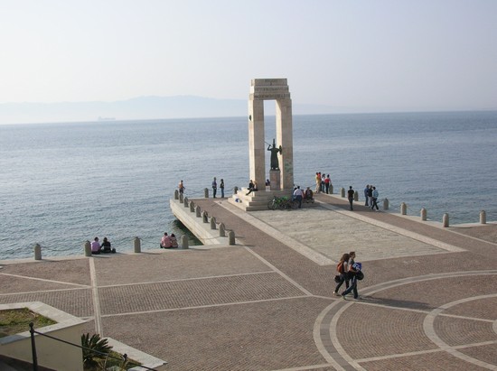 via Lungomare Italo Falcomatà