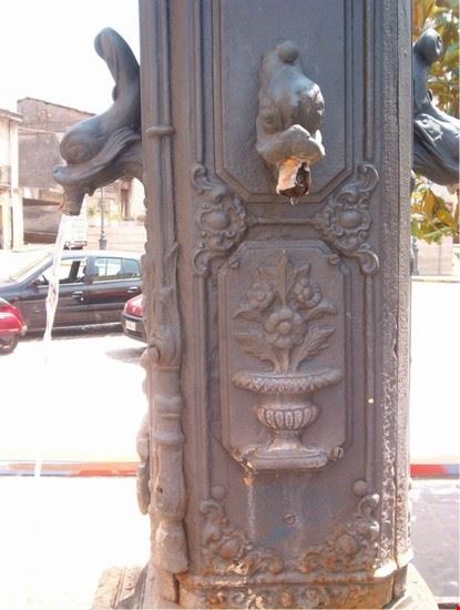  Inaugurated in Piazza Santo Stefano, in the historic center of  Varapodio (Reggio Calabria-Italy), the new artistic fountain stone hand-carved decorations and friezes. 
Artwork and sculptures made of solid stone (Lazzaro-Reggio Calabria).
  