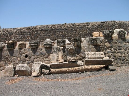  Questi sono i ruderi della città sulle sponde di Tiberiade, ove vivevano gli apostoli  