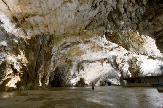 Postumia  altra immagine dal percorso nella grotta  