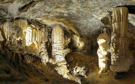 Postumia altra splendida e suggestiva immagine durante il percorso all'interno della grotte di Postumia  